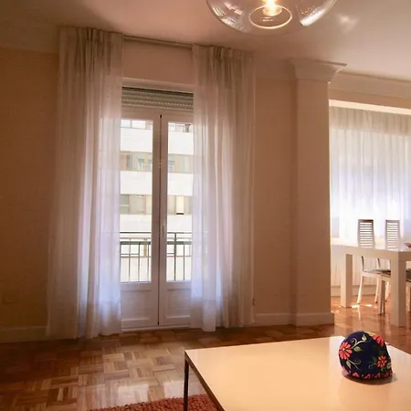 Comodo Y Amplio Apto En Camelias Cuatro Апартаменты Виго