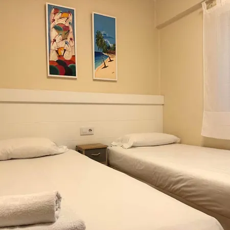 Comodo Y Amplio Apto En Camelias Cuatro