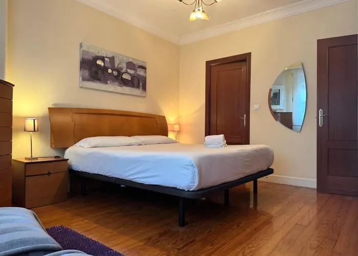 Comodo Y Amplio Apto En Camelias Cuatro Daire